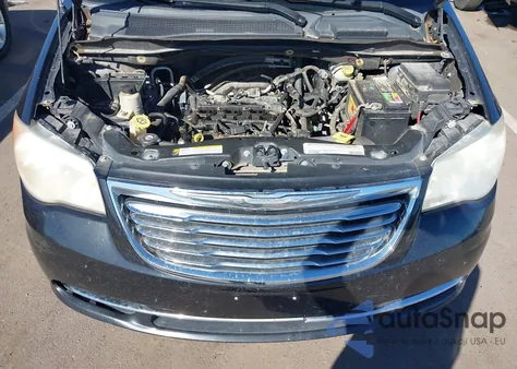 2011 Chrysler Town & Country Touring-L from USA, damaged, VIN 2A4RR8DG4BR704837